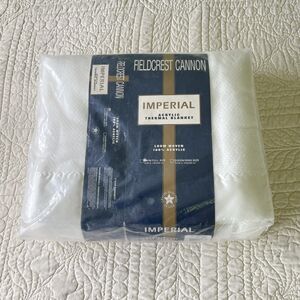 VTG Fieldcrest Cannon Acrylic Blanket Twin/Full White Satin Nylon Trim NOS 72x90